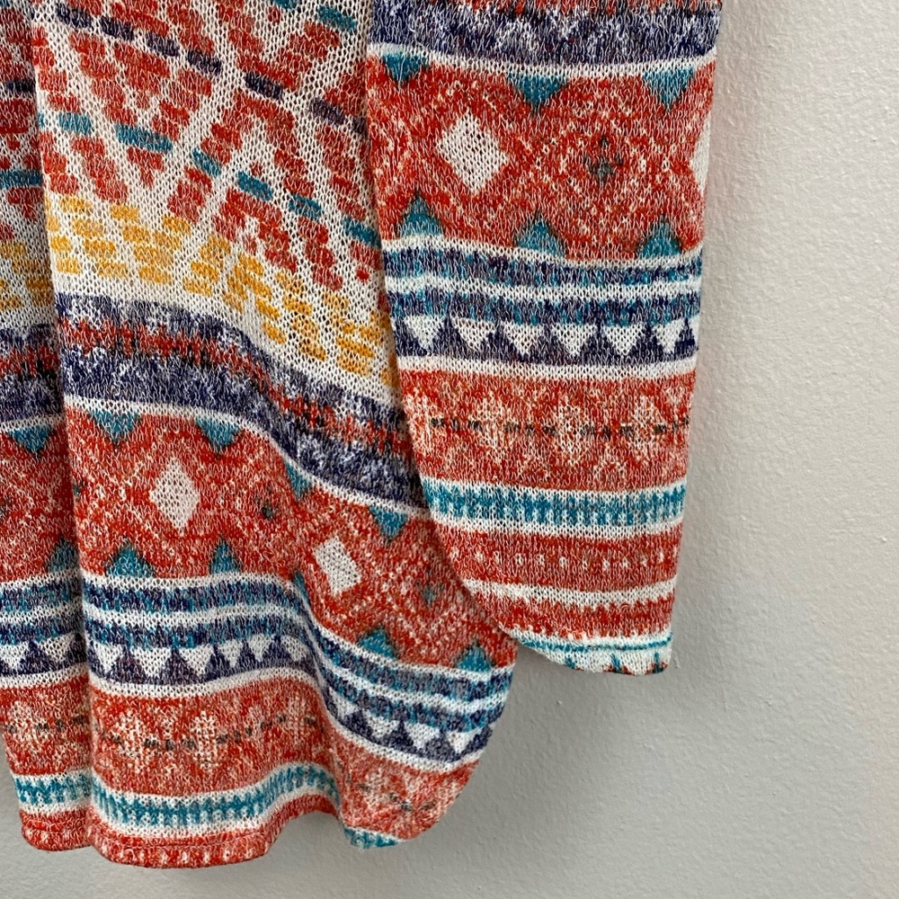 Colorful Patterned Top - Picture 4 of 4